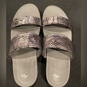 Bare Trap Black and Silver Gemini Sandal $20